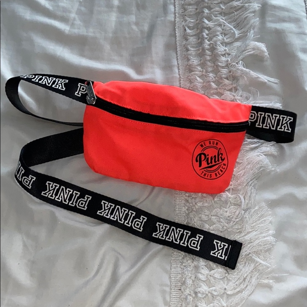 NEVER WORN PINK Victoria’s Secret Fanny Pack